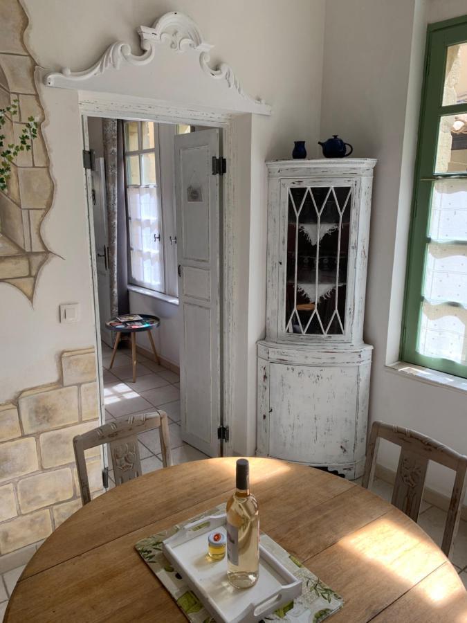 Uzes A Pied, Appartement Dans Cadre D'Exception 외부 사진